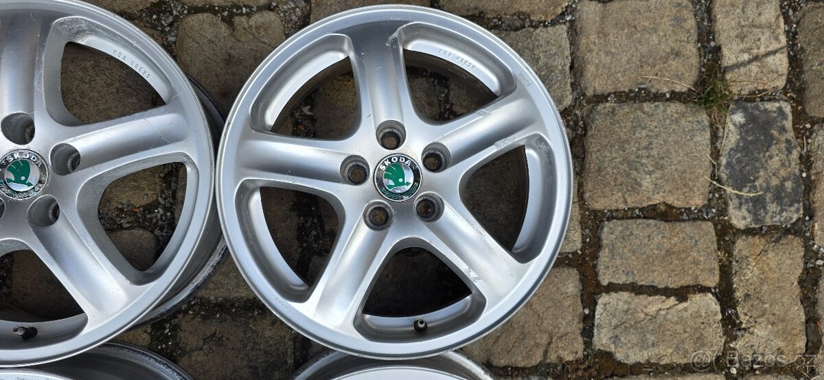 Lité disky Škoda 15", rozteč 5x100, ET38 - zašlu - 5