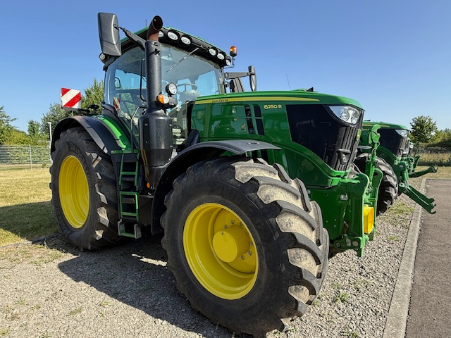 Traktor John Deere 6250R - 5