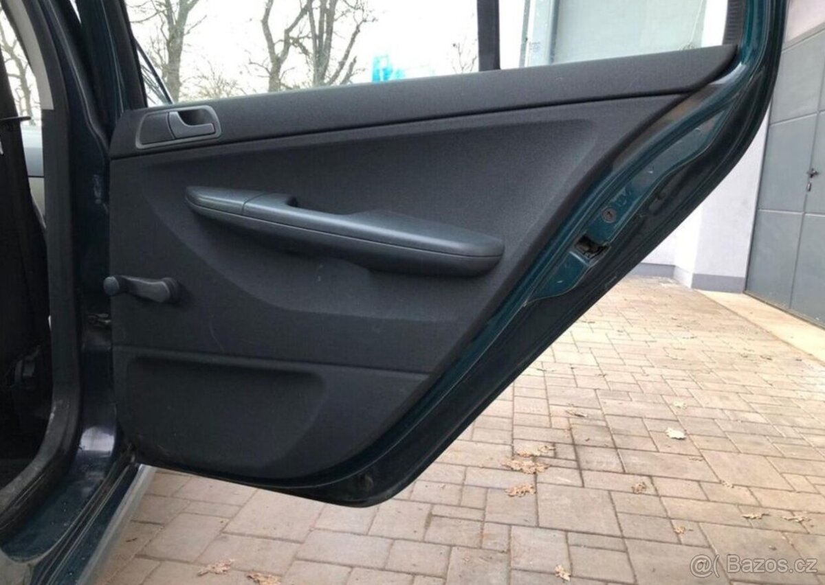 Škoda Fabia 1.2 HTP benzín manuál 40 kw - 5