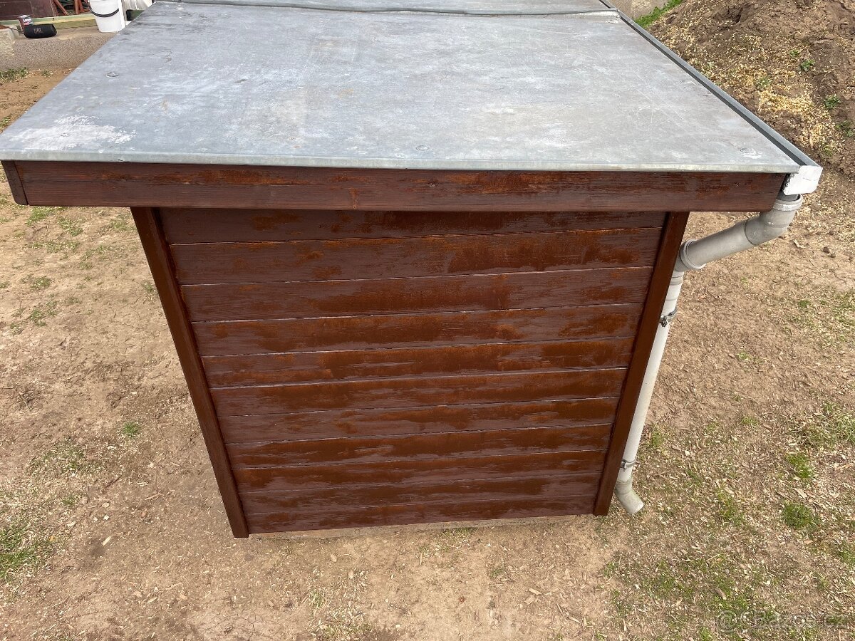 Prodám zateplenou psi boudu - 5