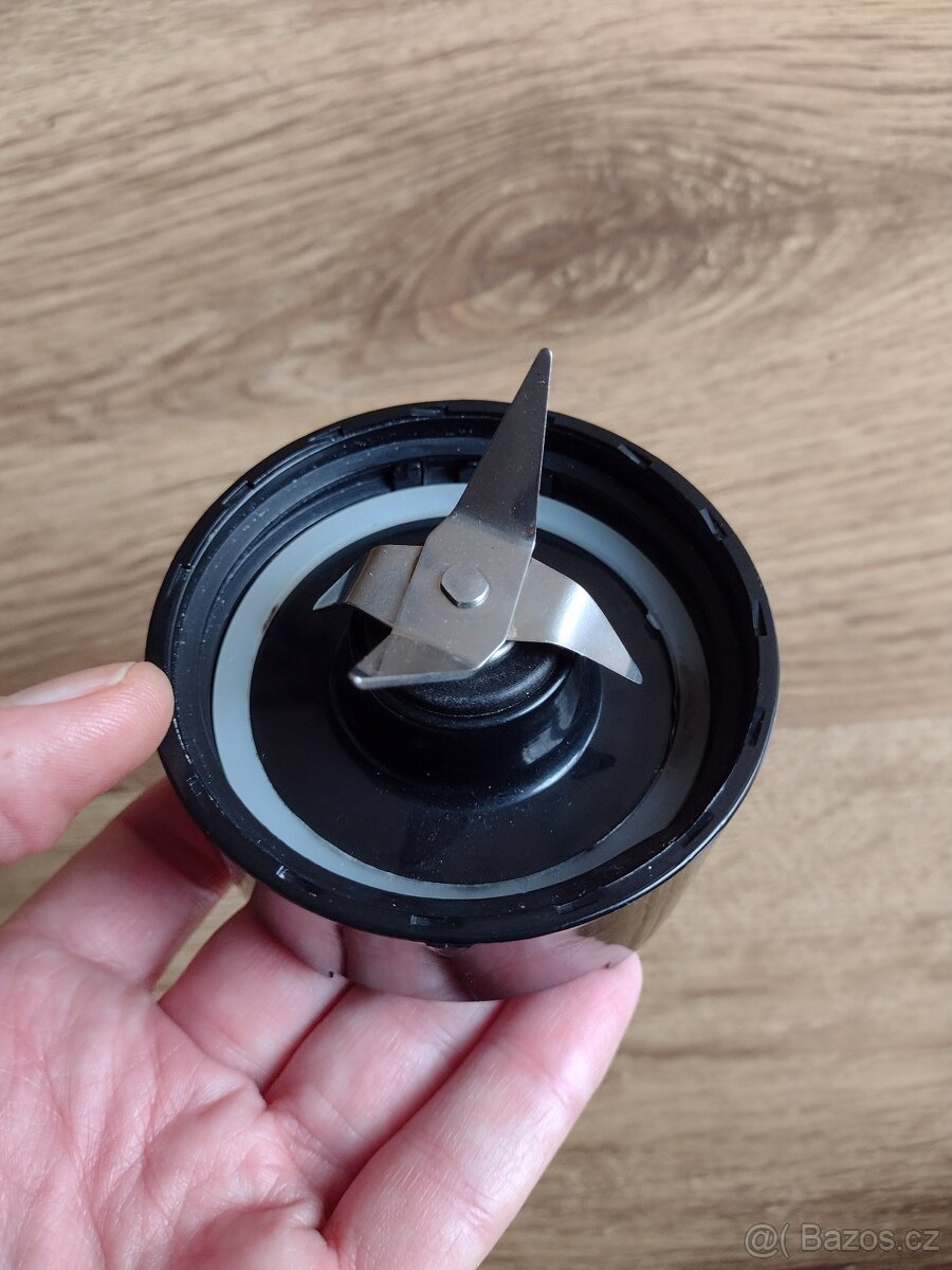 Smoothie mixer v záruce Eta - 5