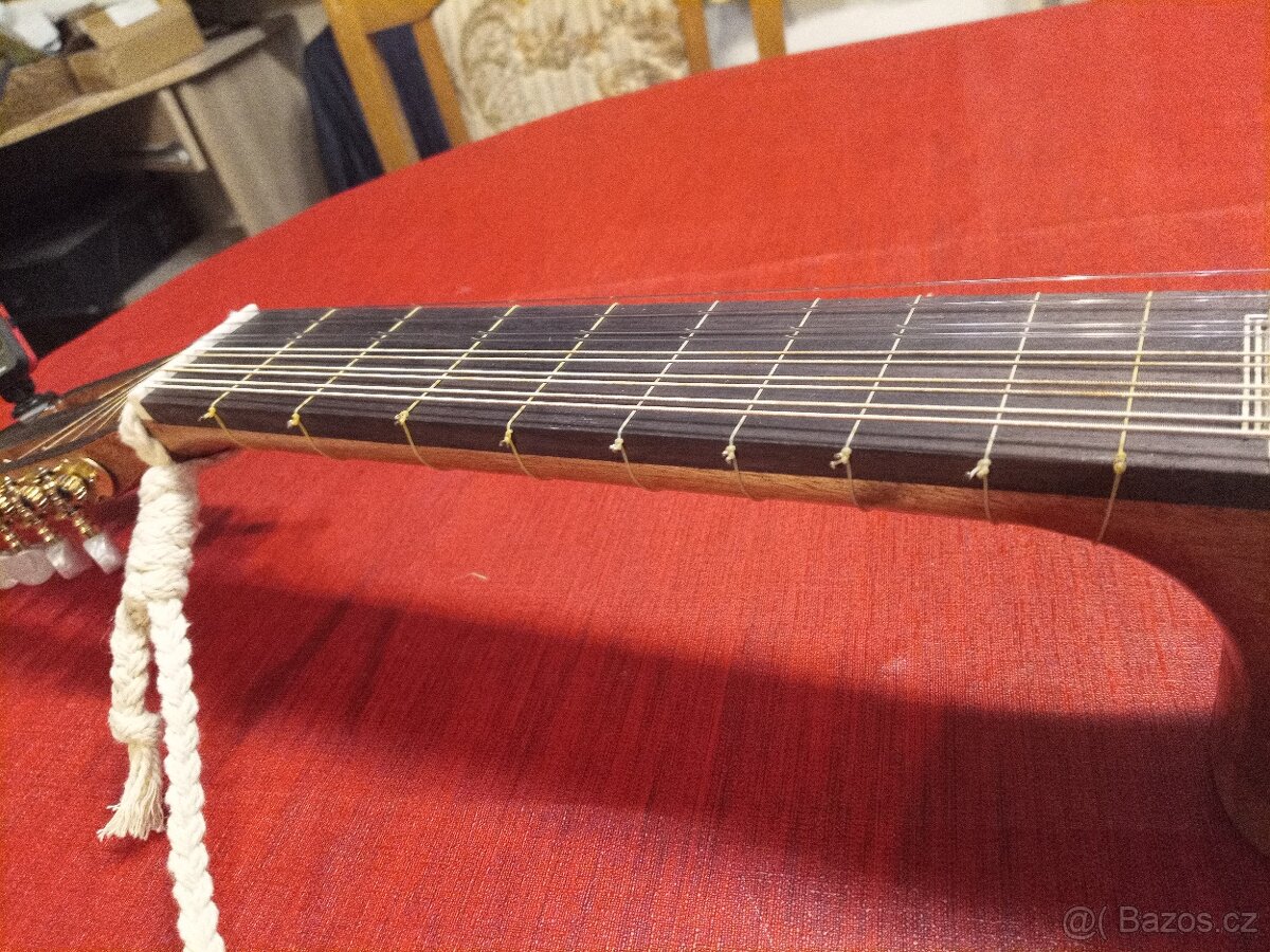 barokem inspirovaná kytara - 5