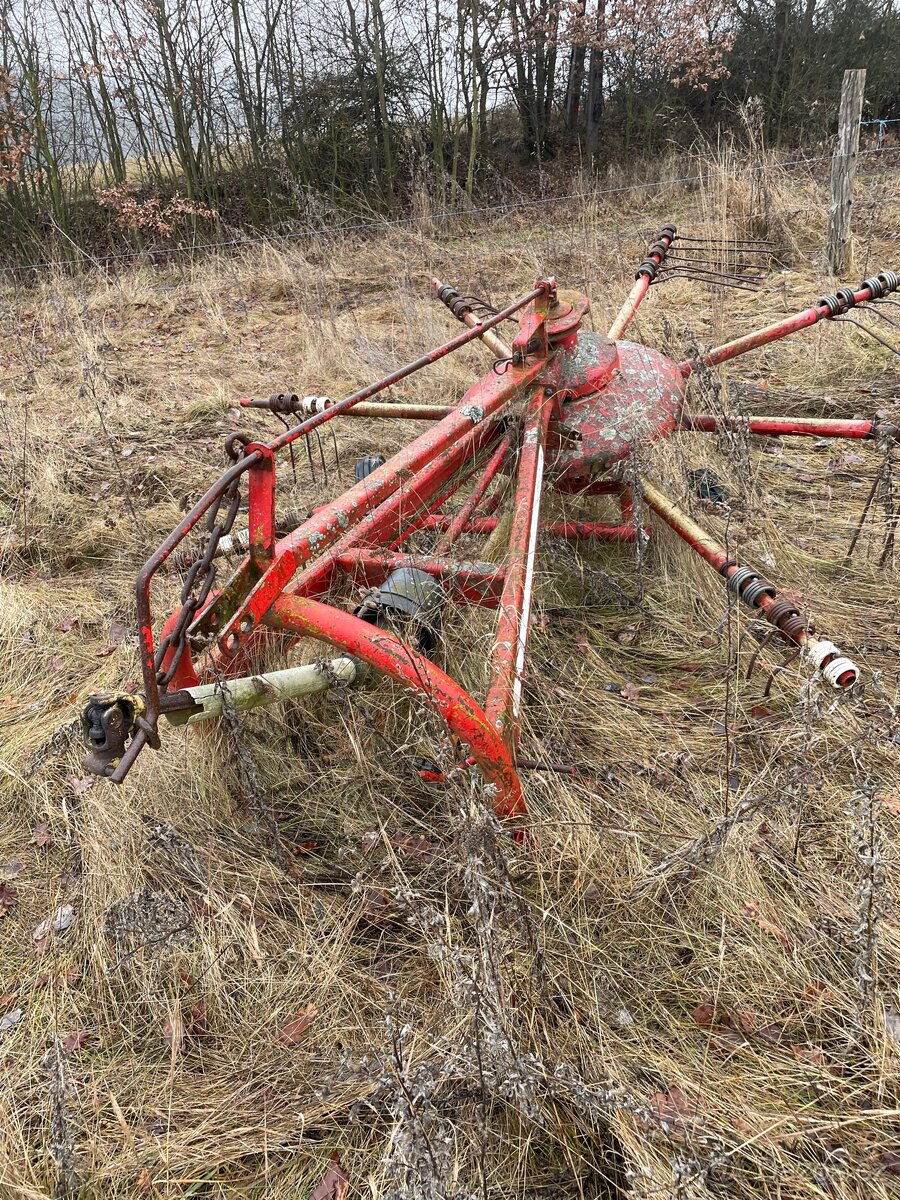 Nahrnovače ,řadkovače a sekačka - 5