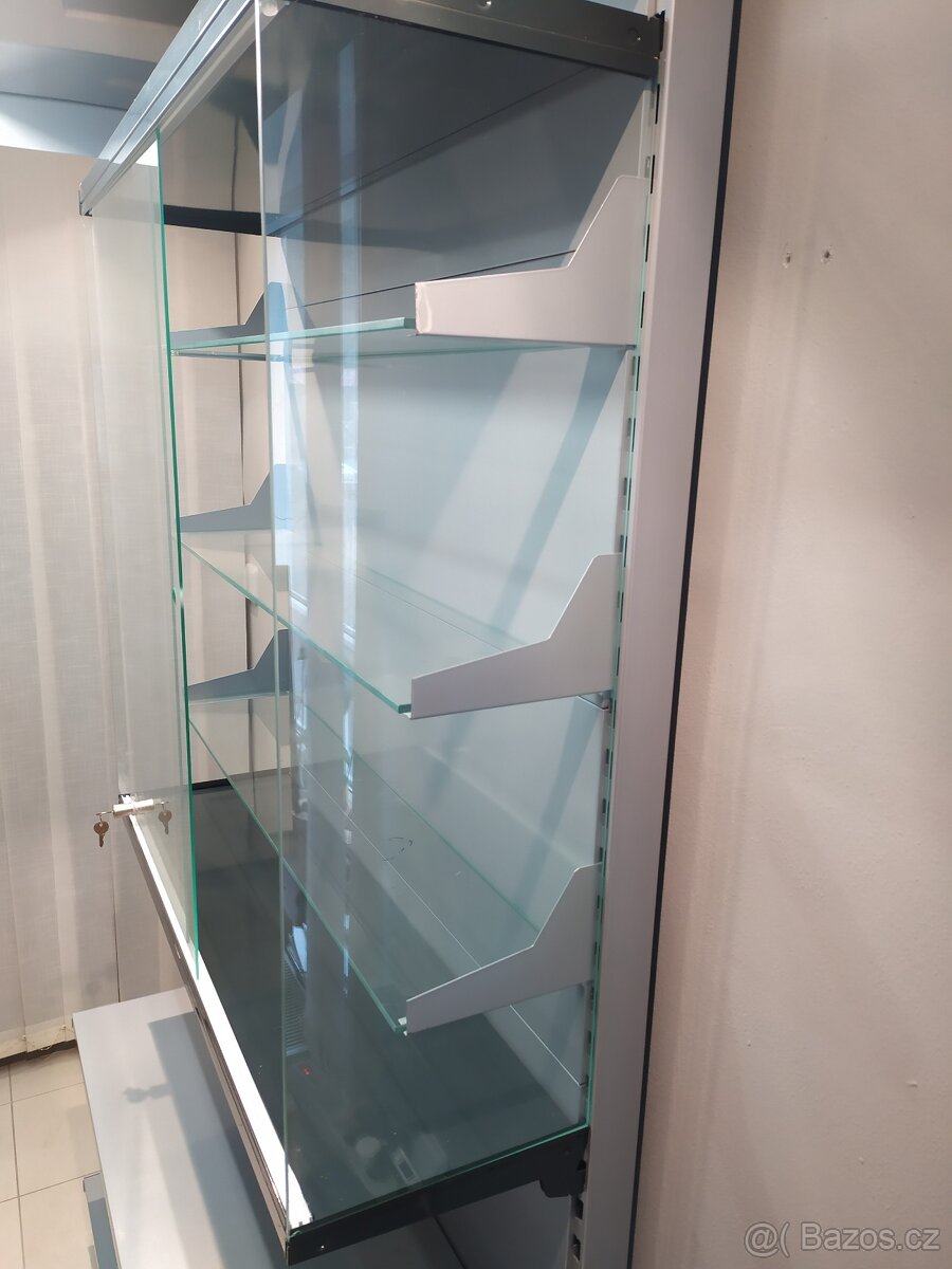 Regál s prosklenou virínou NOVÁ CENA - 5