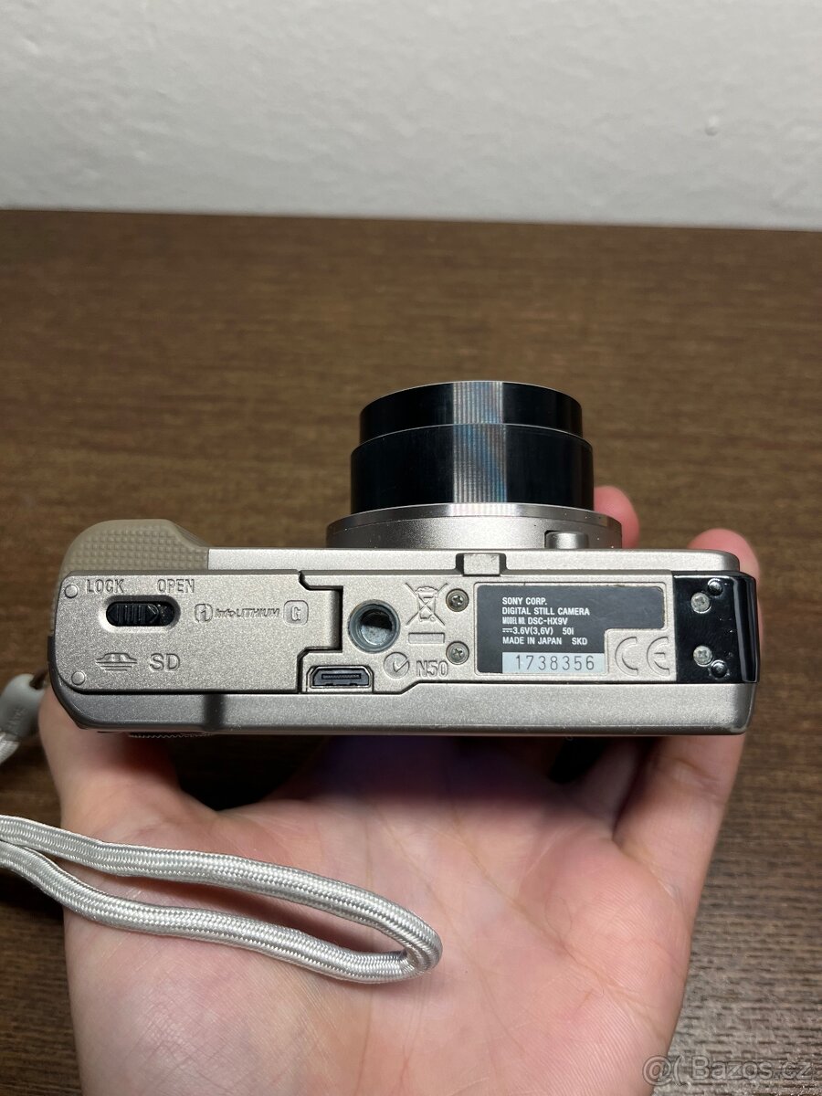 Sony cybershot DSC-HX9V - 5