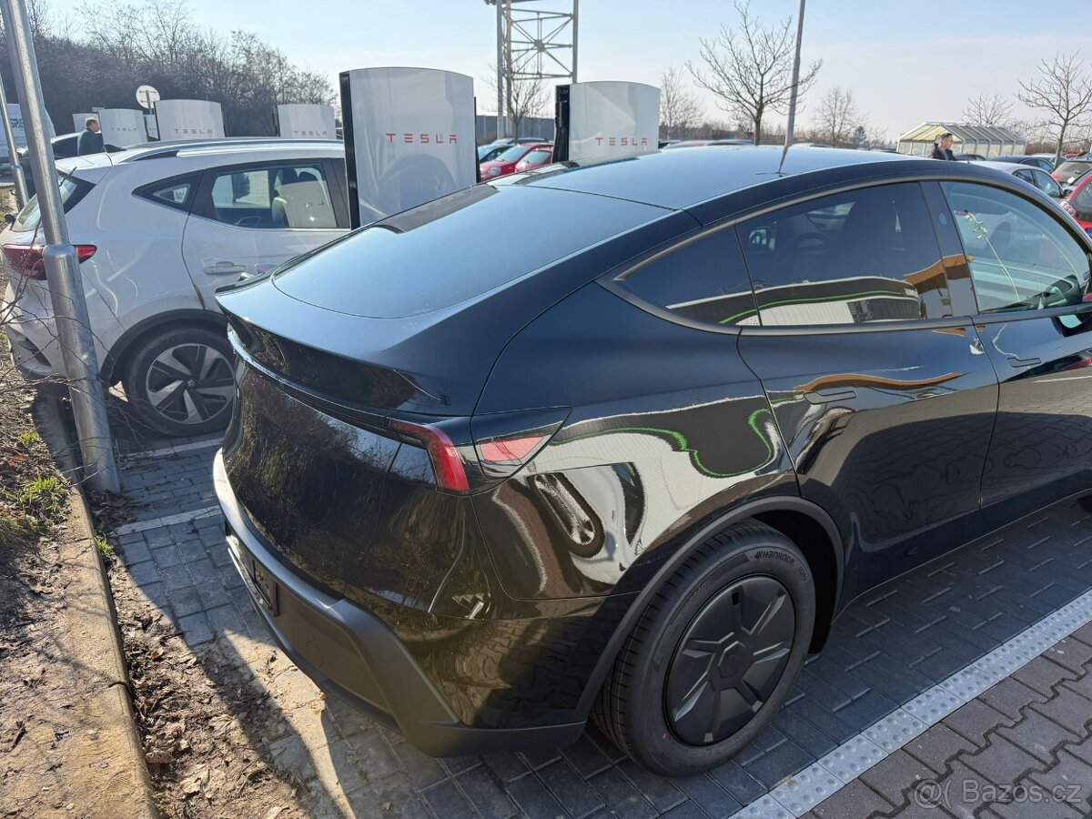 Tesla model Y 2026 std - 5