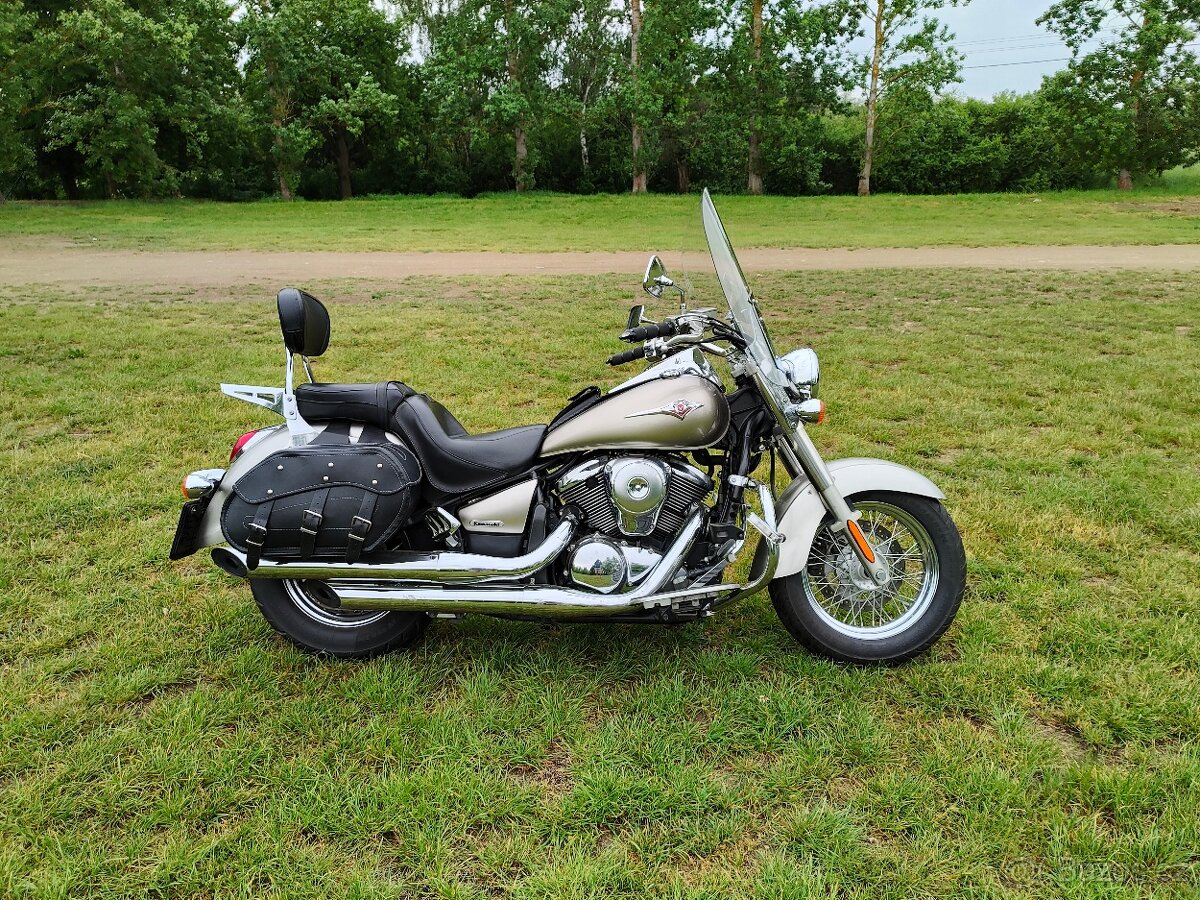 Kawasaki Vulcan 900 - 5