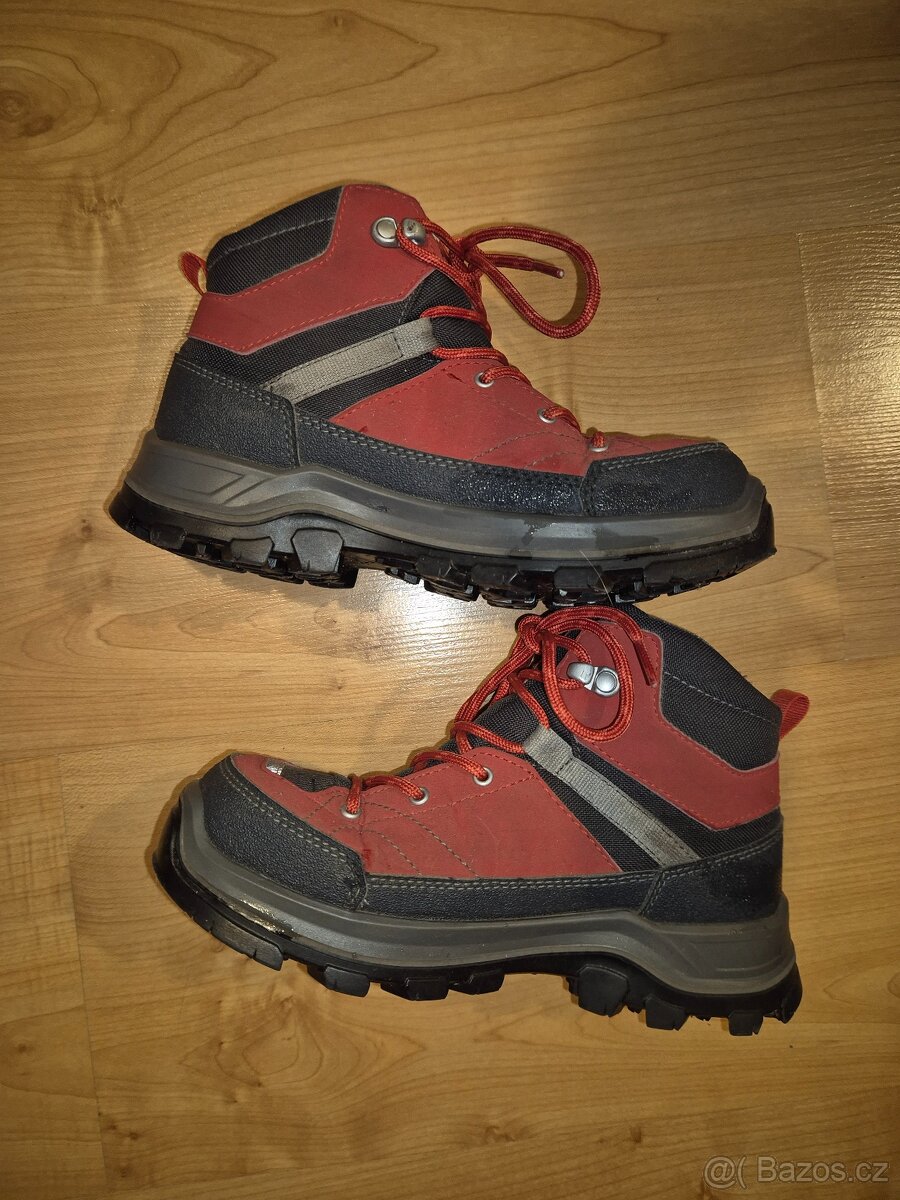 červené trekové outdoorové kotníkové boty v.35 quechua - 5