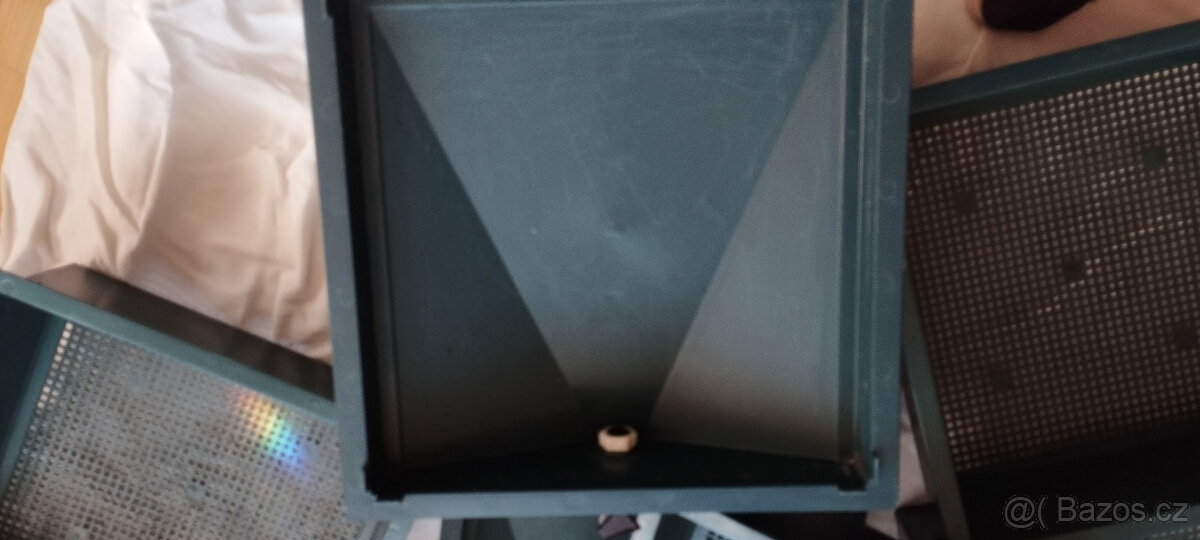 vermikompostér VermiHut 4 PATROVÝ tmavě zelený - 5