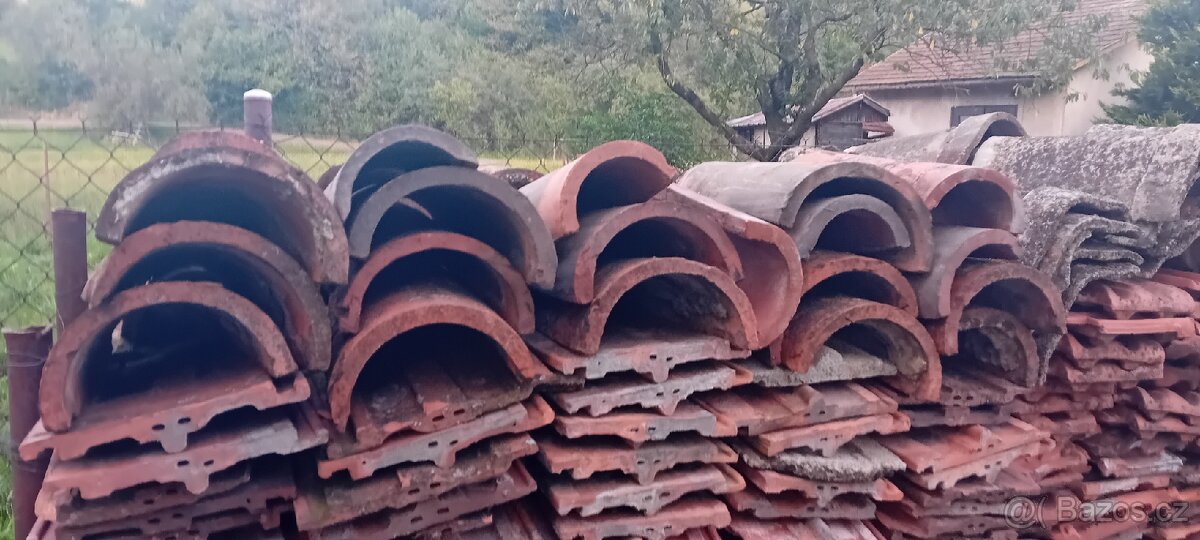 Hřebenáče na střechu různé - 5