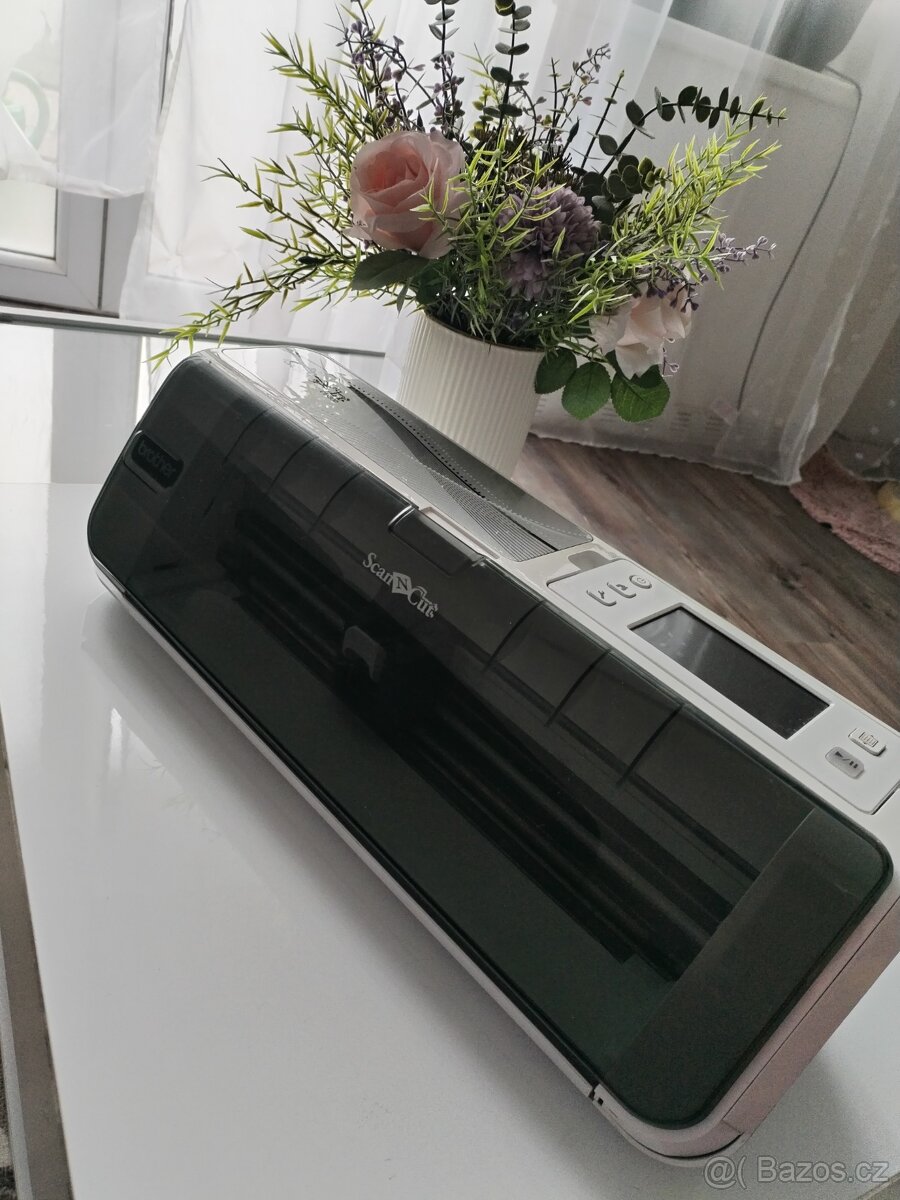 Řezací plotr Brother ScanNCut CM300 – nefunkční (na díly) - 5