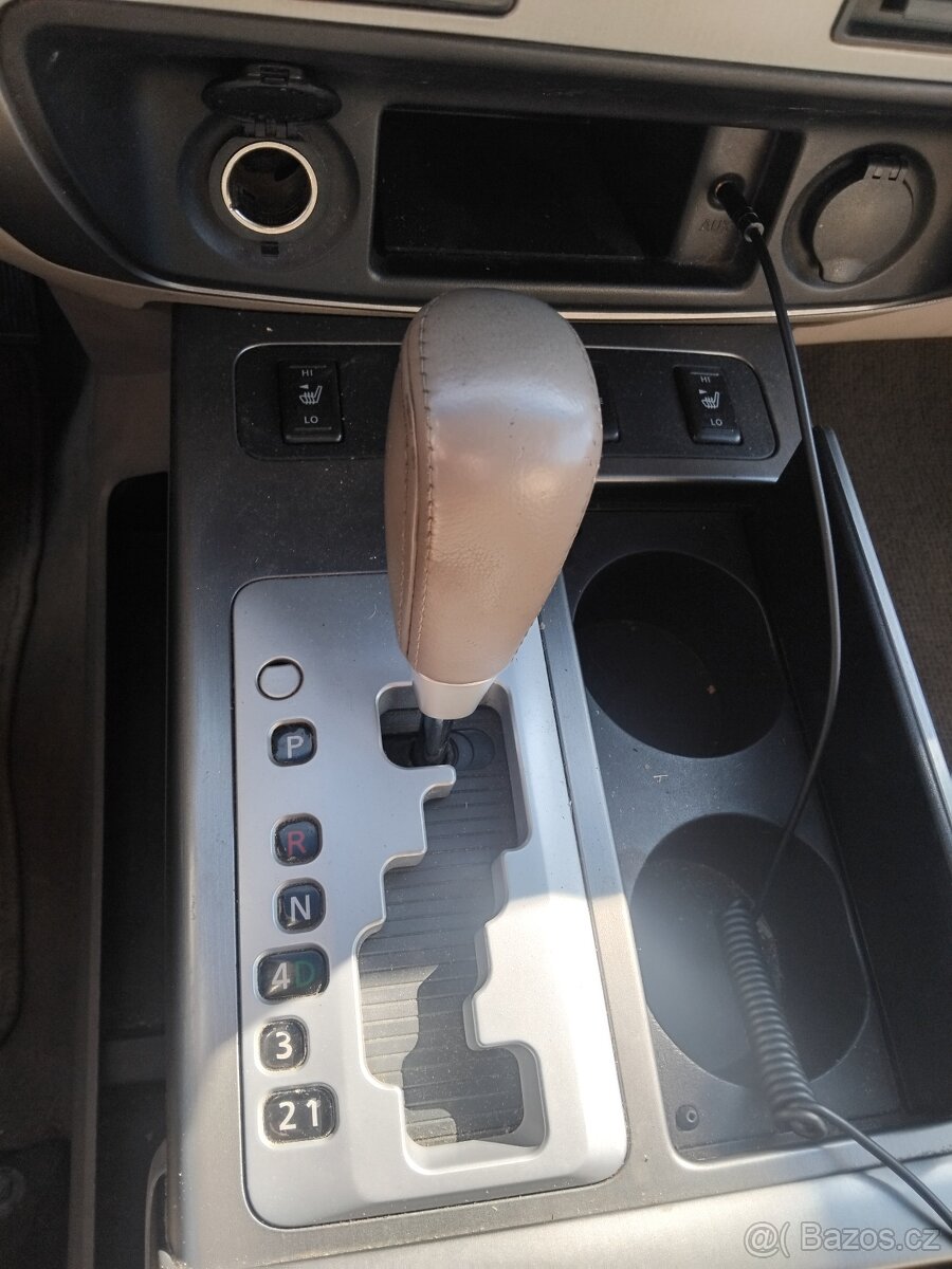 Nissan Armada LE