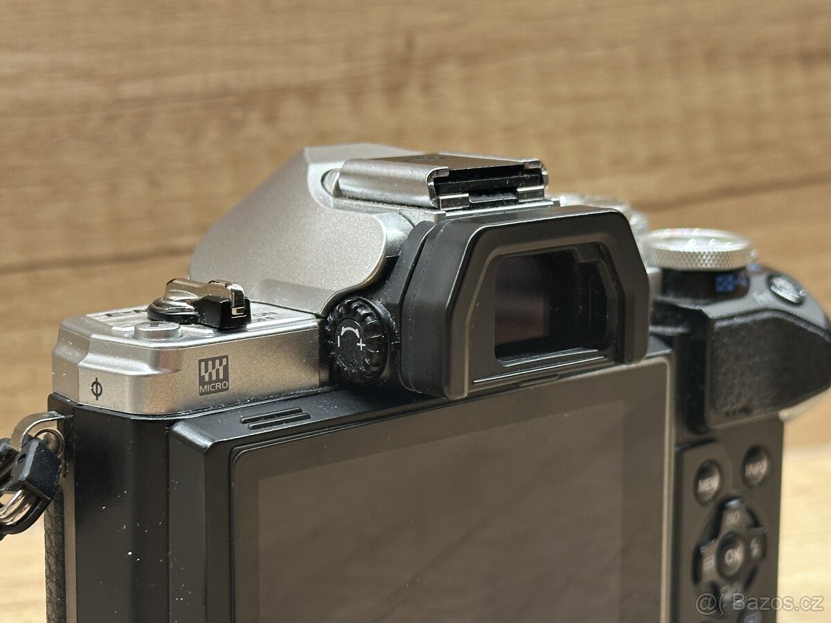 Olympus OM-D E-M10 Mark III - 5