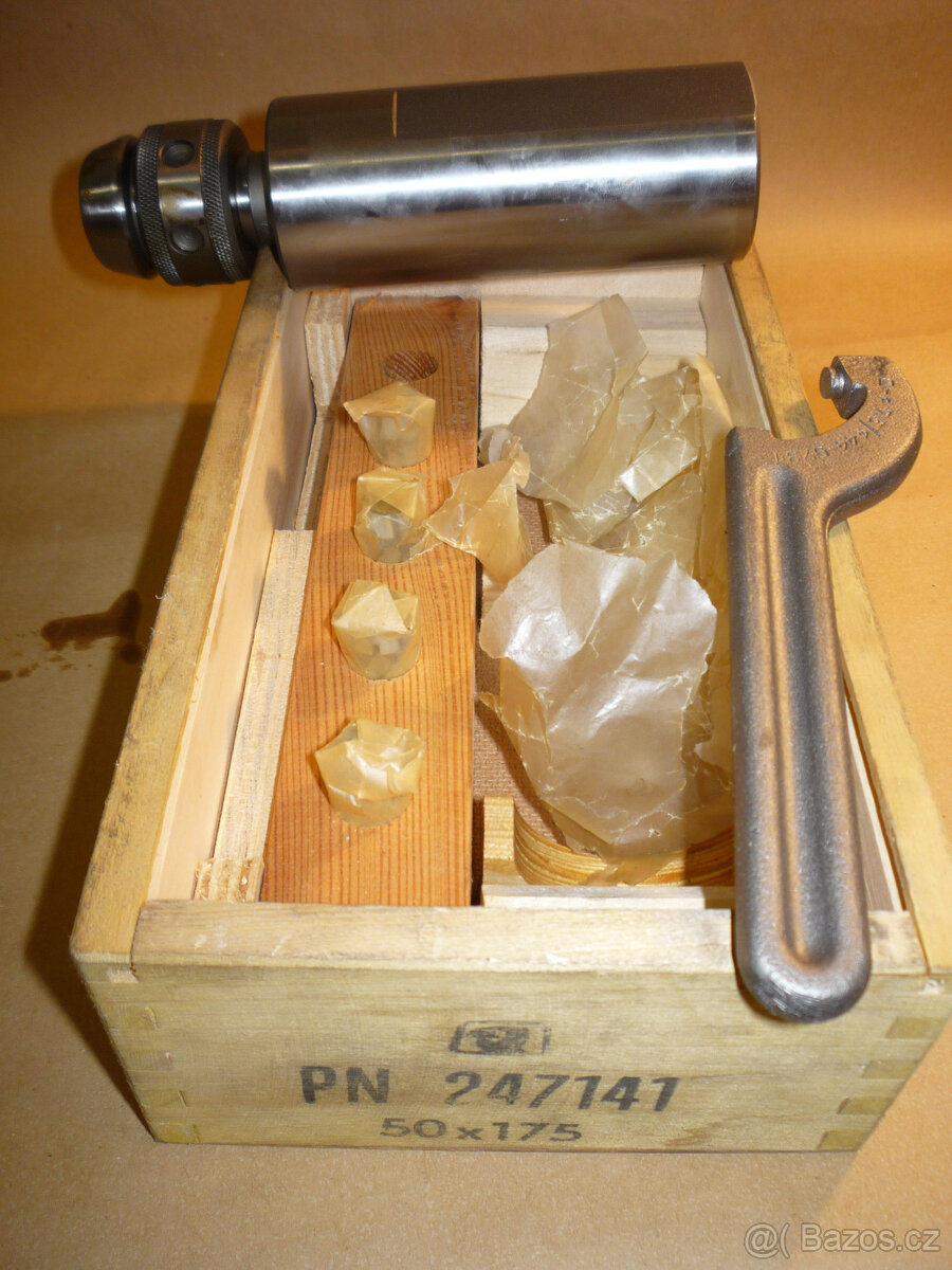 Pouzdro upínací a kleštiny - 5