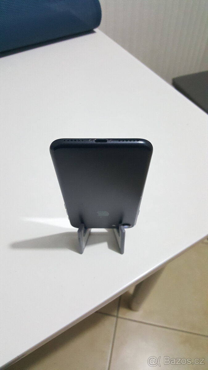 Prodám Iphone 7 - 5