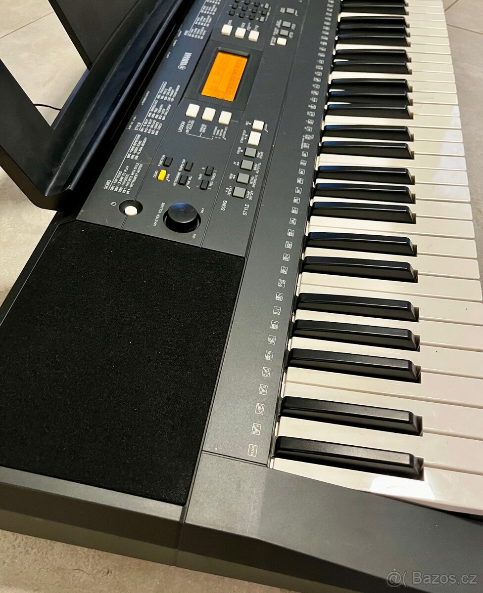 klávesy Yamaha PSR E-343 - 5
