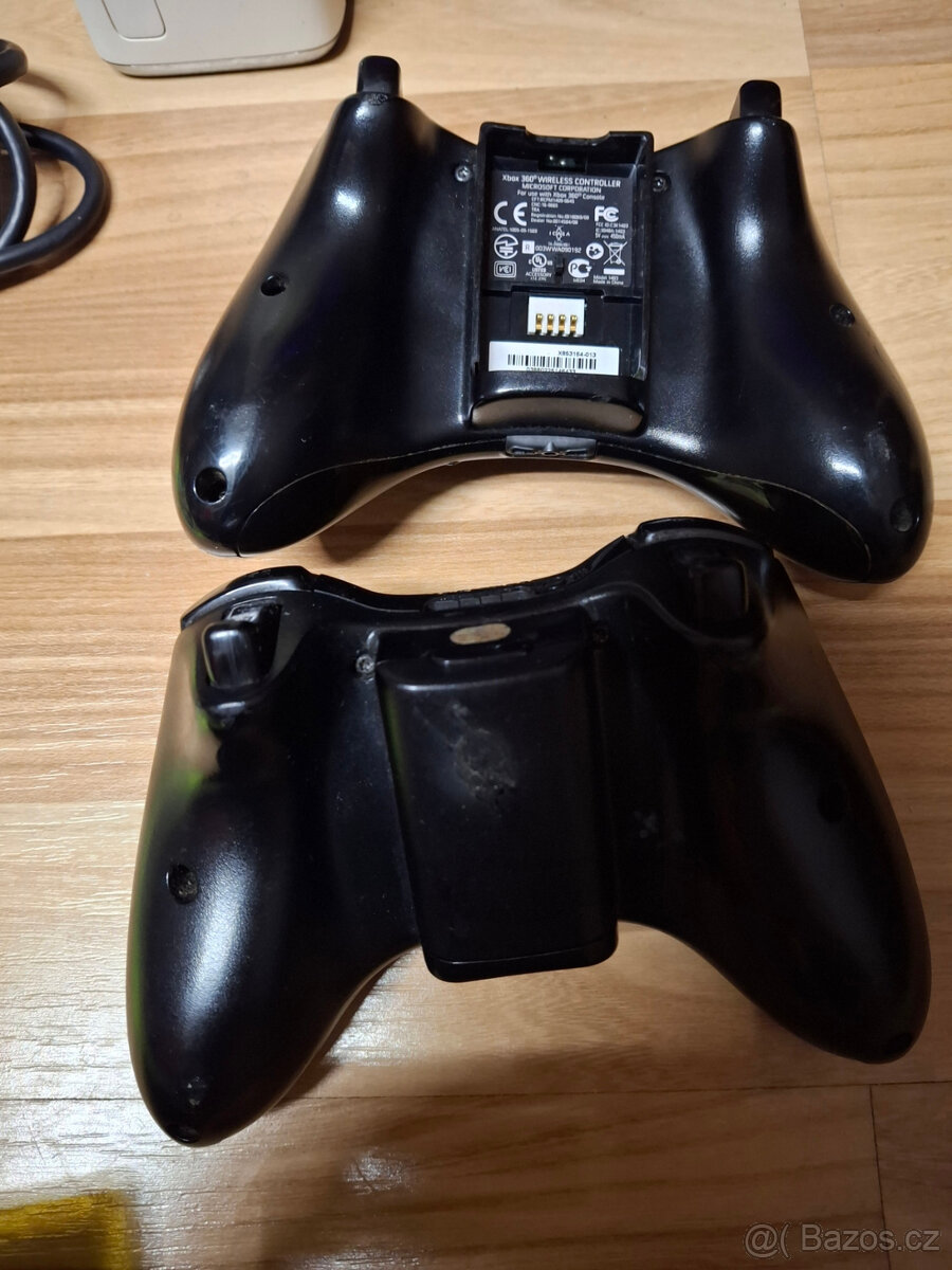 Xbox 360 + zdroj, 2x ovladač, AV kabel, GTA V a mnoho her - 5