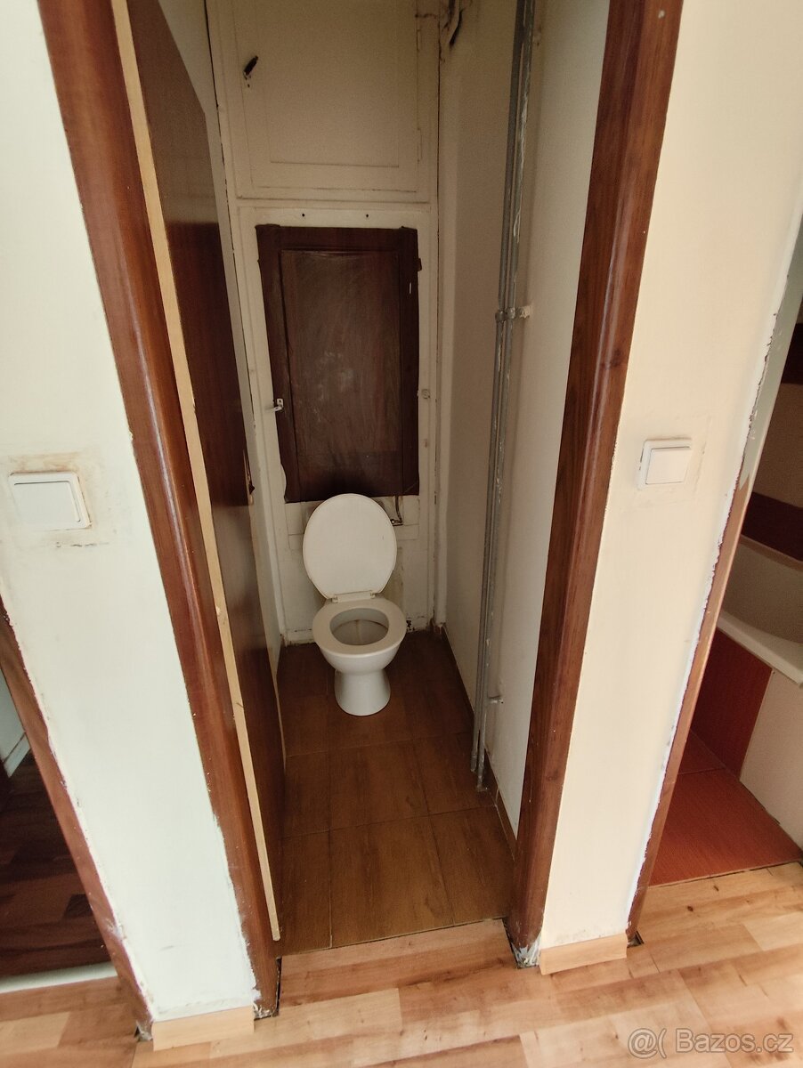 Pronájem bytu 1+1 v OV - 5