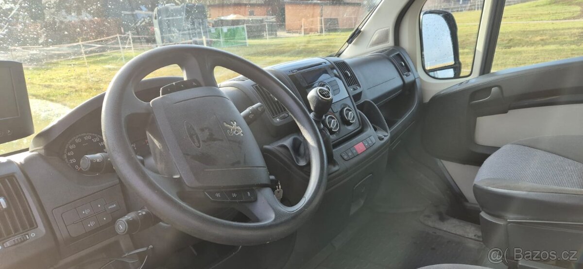 Přepravník na koně na podvozku Peugeot boxer - 5
