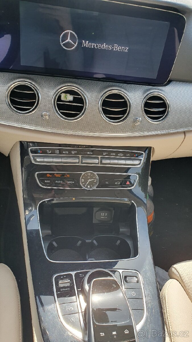 Mercedes Benz E220 - 5