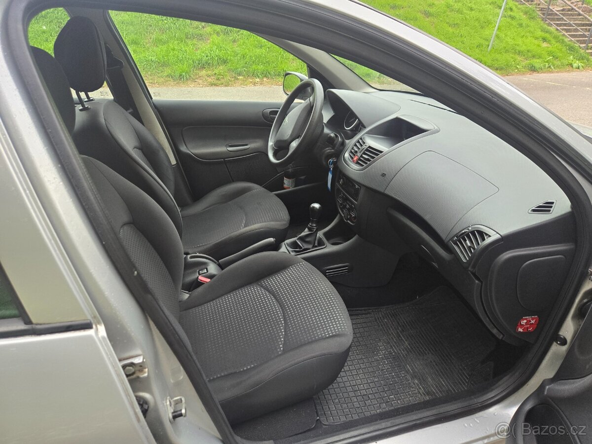 PEUGET 206 PLUS 1,2i - 5
