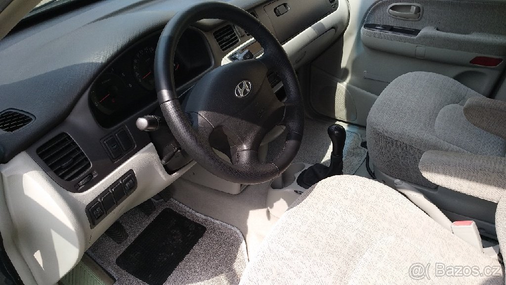 hyundai Trajet 7 míst - 5