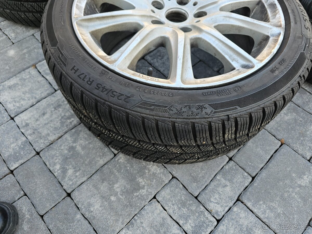 Zimní sada 225/45 R17 - 5
