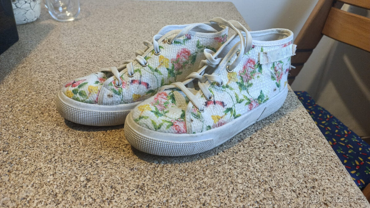 Dívčí šaty s kolovou sukní - 5