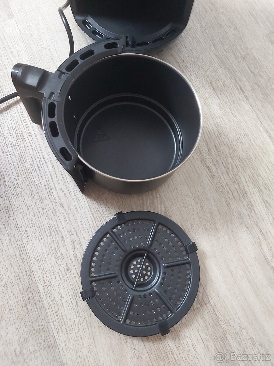 Horkovzdušná fritéza Tefal Easy Fry Compact EY101815 Černá - 5