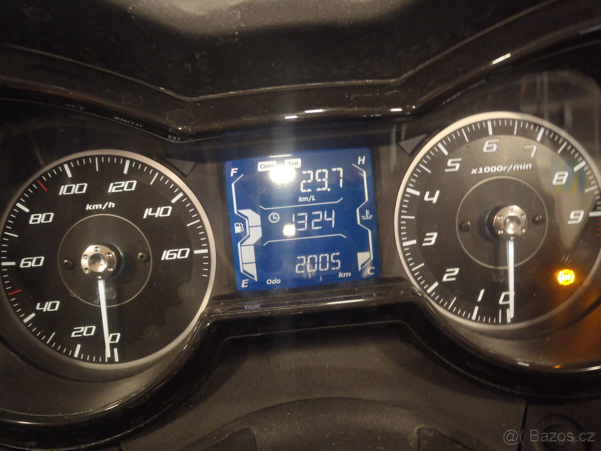 YAMAHA X-MAX 300 Tech Max - 5