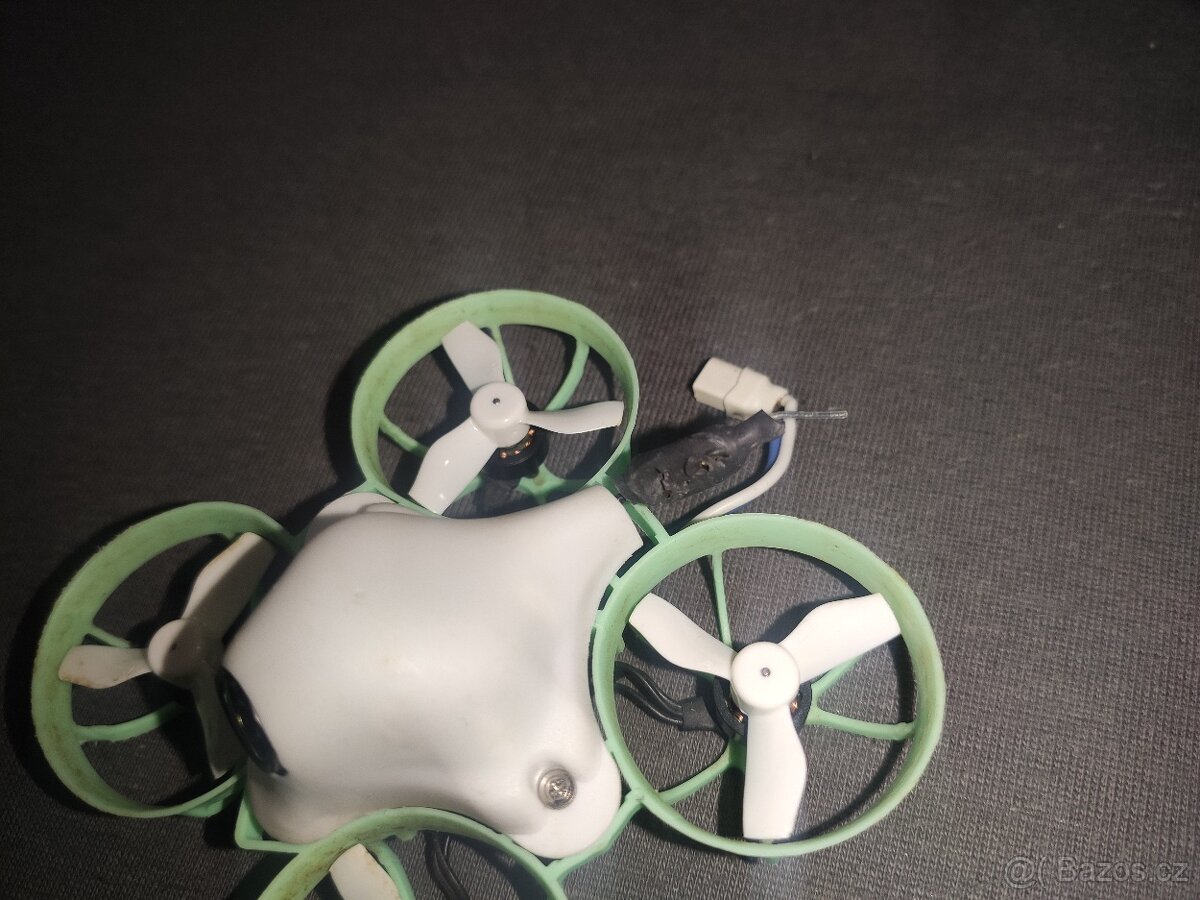 BETAFPV Dron Meteor 65 + 4 baterie + nabíječka + náhradní vr - 5