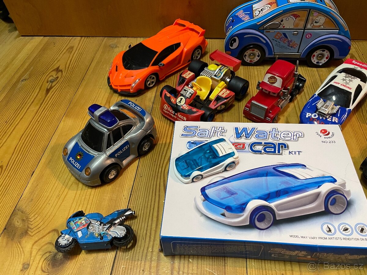 Set autíček - hračky - 5