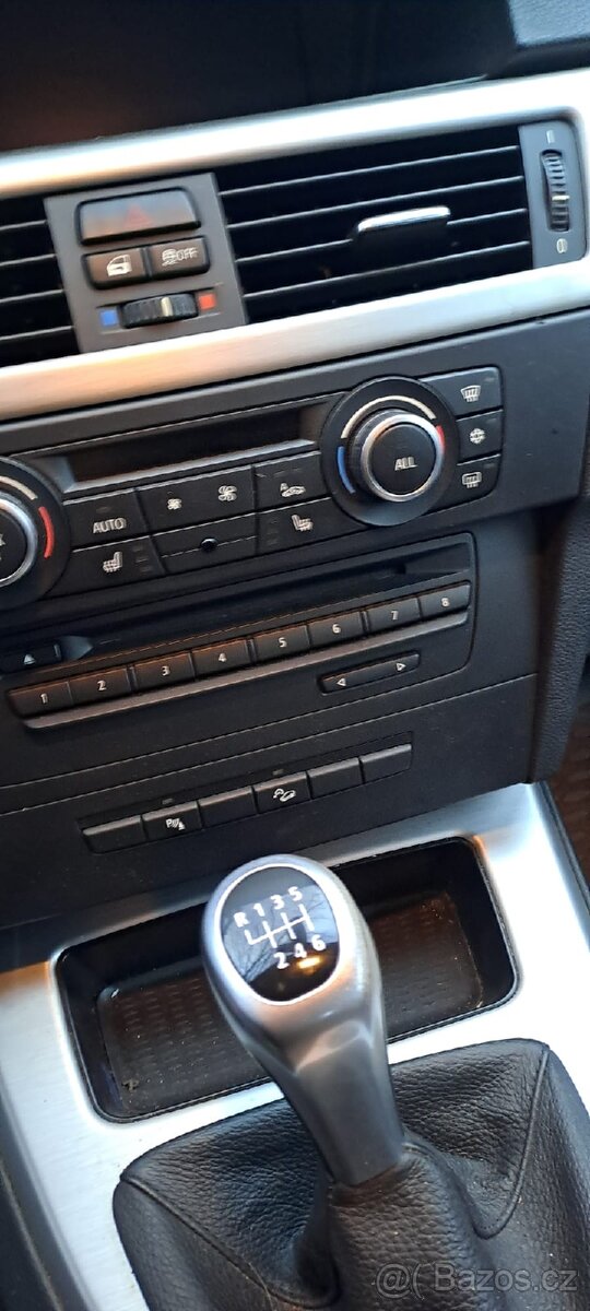 BMW 330 XD, rok 2012, manuál - 5