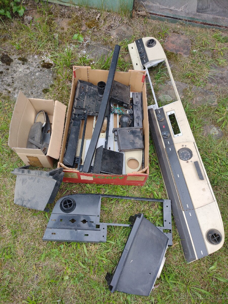 Škoda 100 náhradní díly - 5