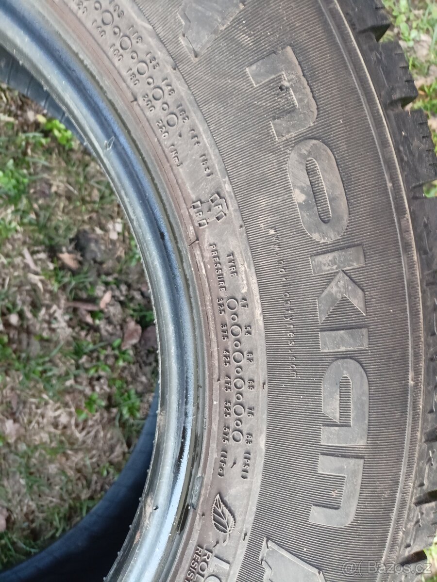 215/65/16 V Nokian Weatherproof - 5