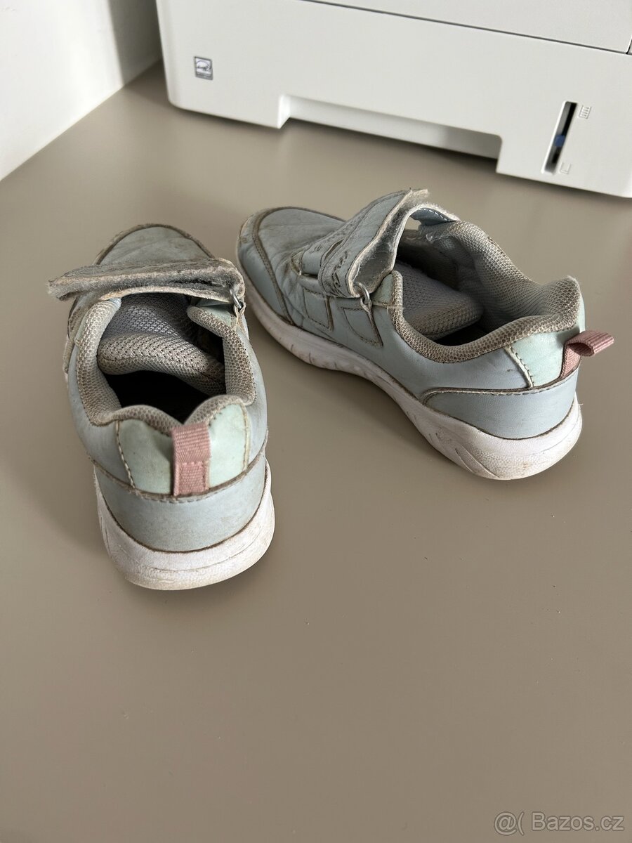 Prodam detske boty, vhodne do pisku, velikost 28 - 5