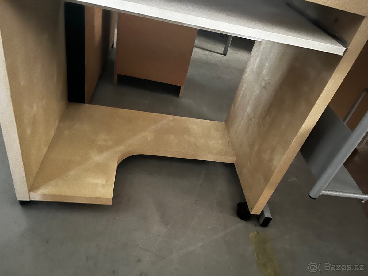Pojízdný psací stůl - 5