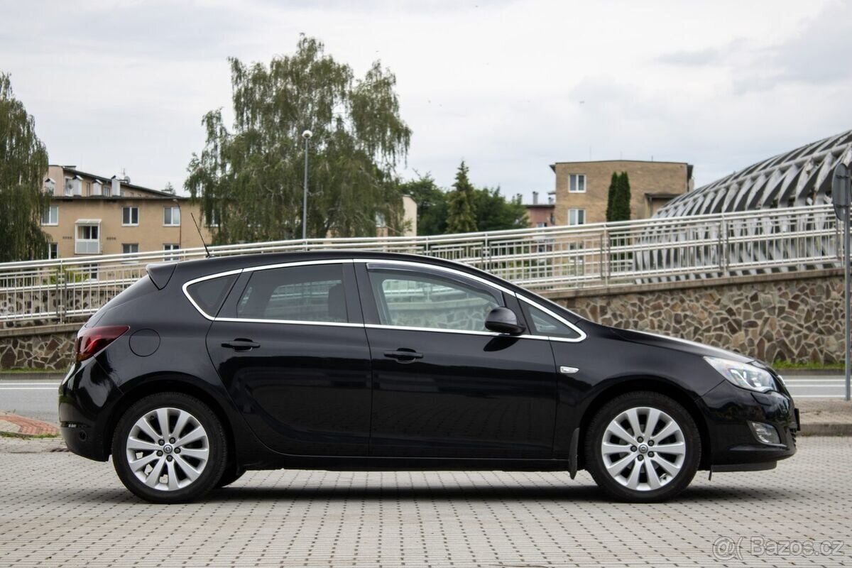 Opel Astra 1.4 Turbo LPG / 103kW / M6 / 2011 - 5
