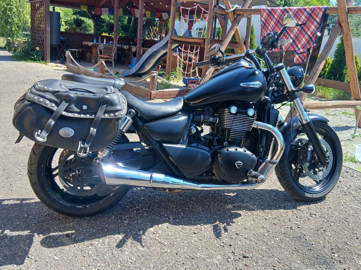 Triumph Thunderbird Storm1700 ABS - 5