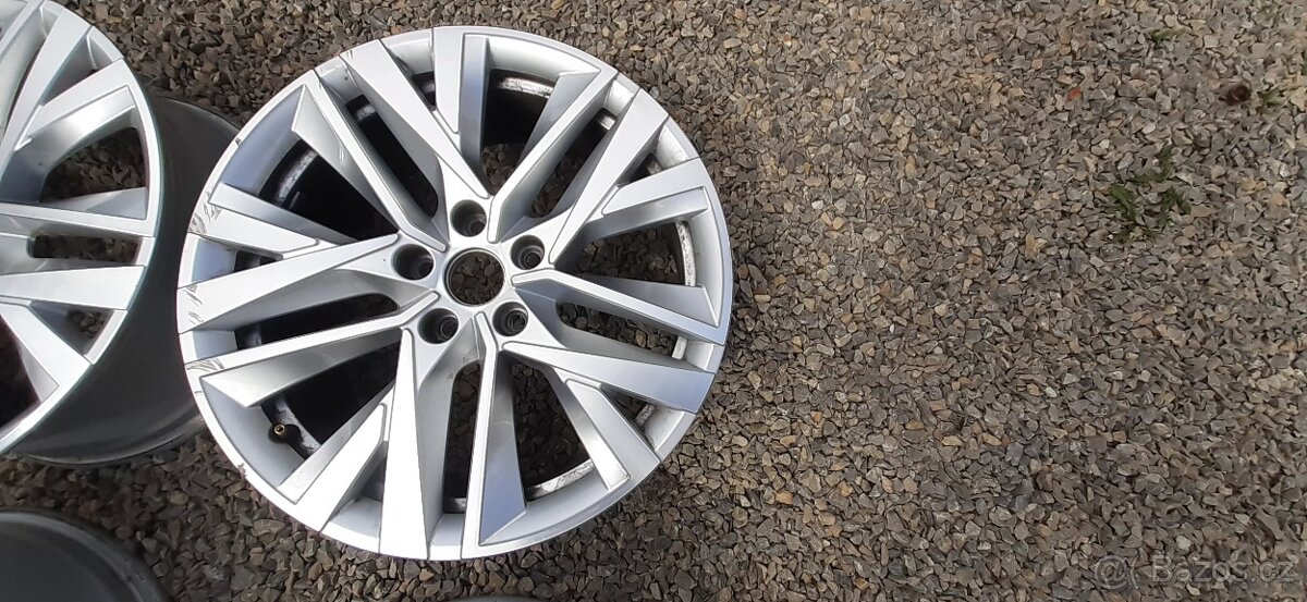 Škoda Octavia 4 alu Lerna 18" ET 48 - 5