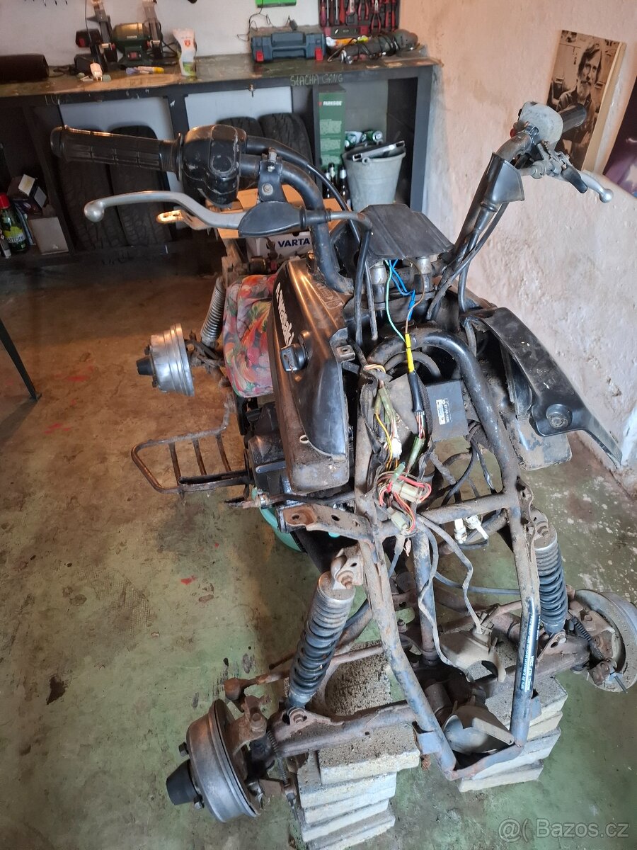 Kawasaki KLF220A (bayou)