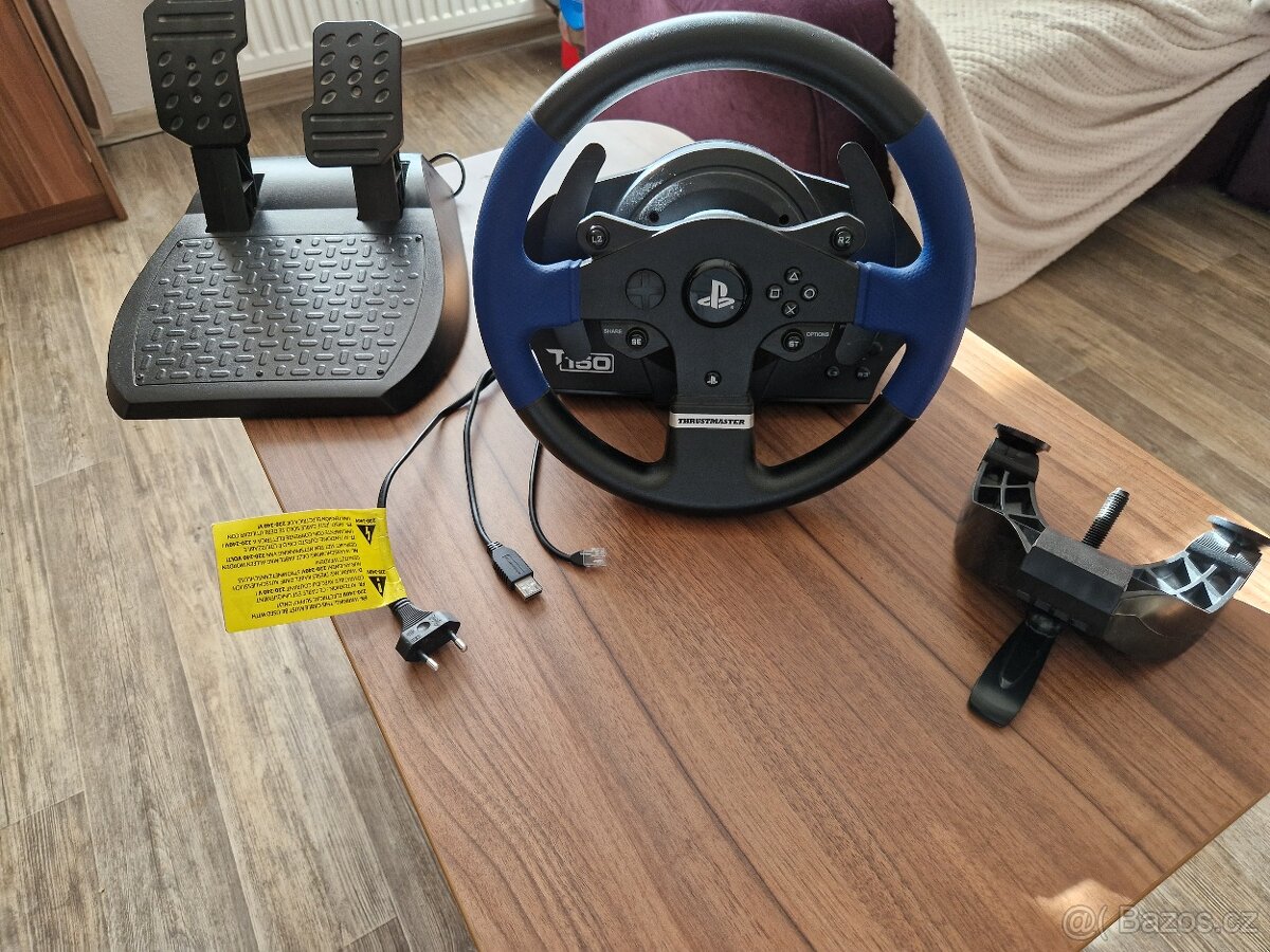 PlayStation 4 + volant Thrustmaster T150 - 5