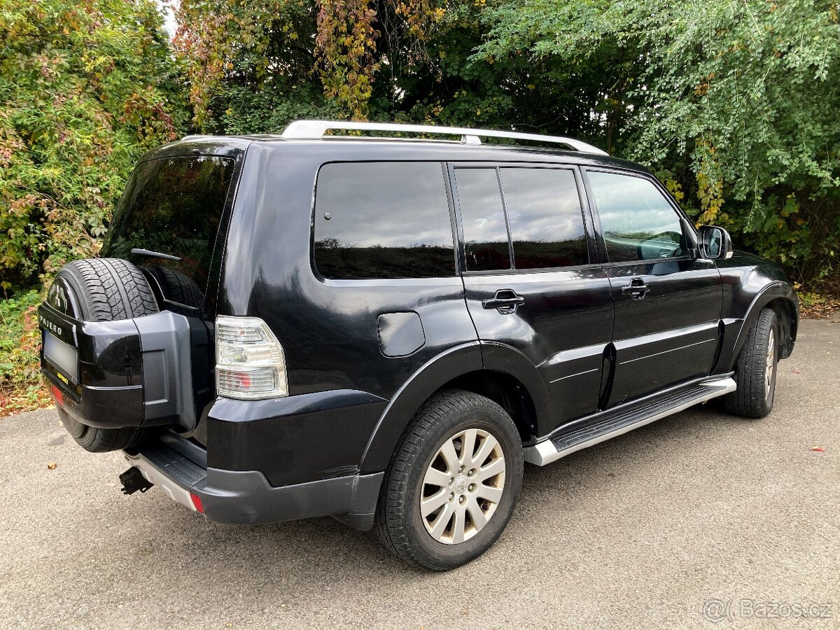 Mitsubishi Pajero 3,2 DID - NIŽŠÍ CENA - 5