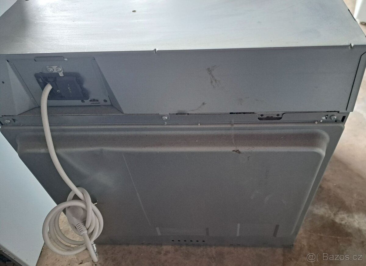 Vestavná trouba AEG Competence, nerez. - 5