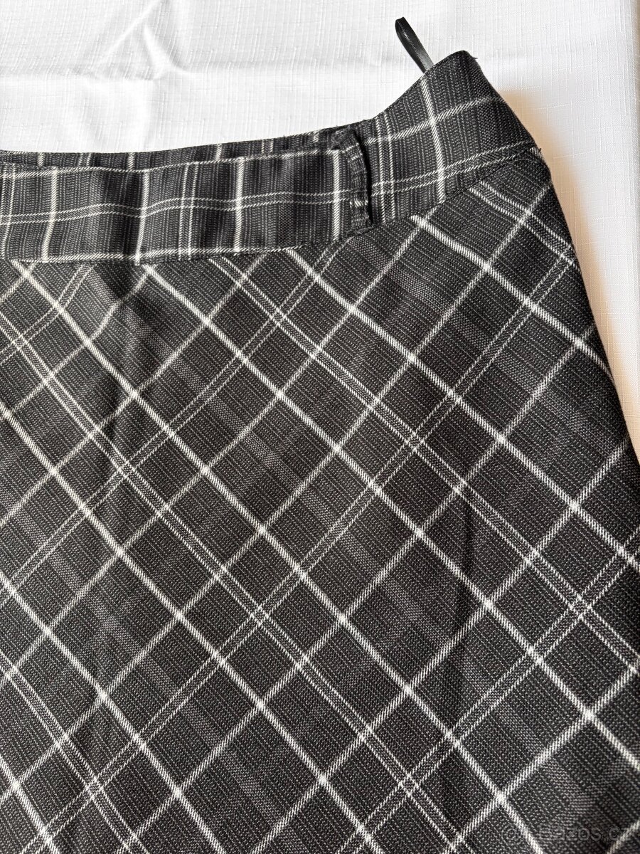 Sukně károvaná černá s podšívkou - 5