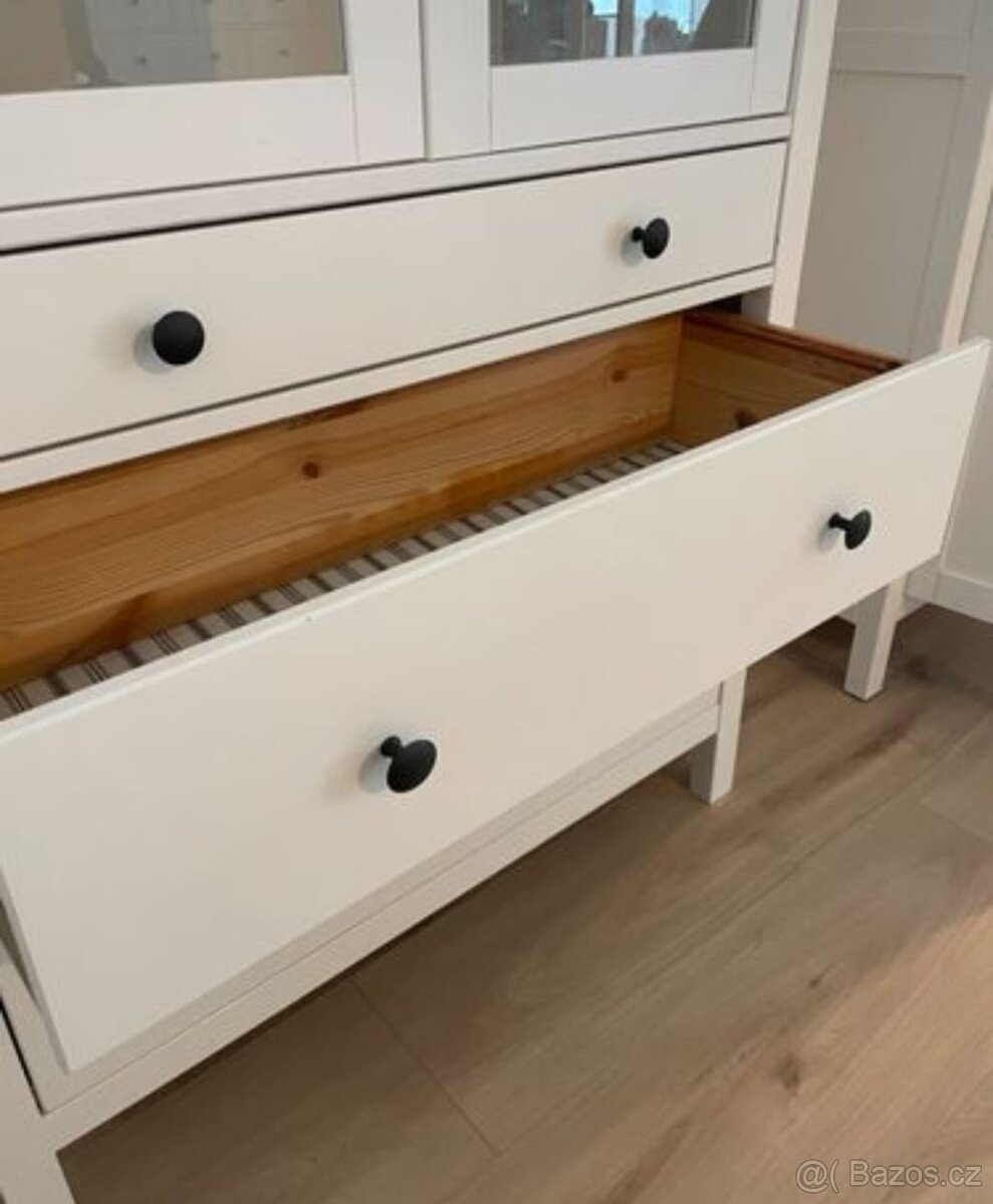 VITRÍNA IKEA HEMNES - 5