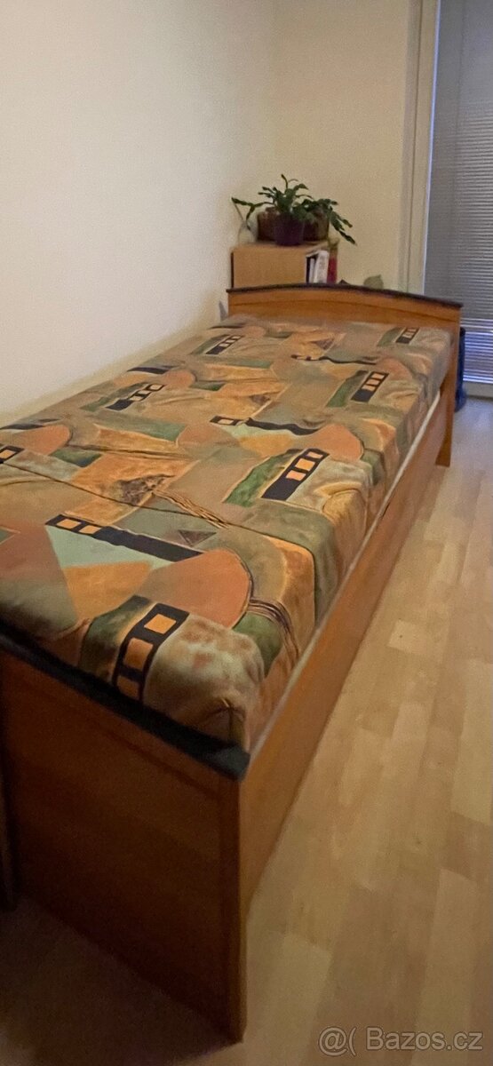 Stůl a postel - 5
