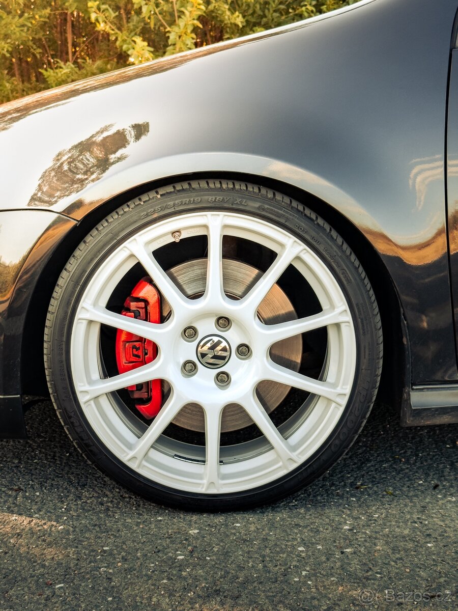 VOLKSWAGEN Golf 5 GTI - 5