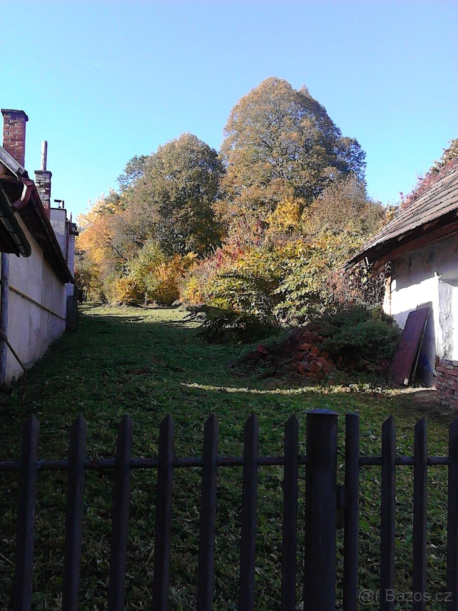 Prodej stavebního pozemku se zahradou o výměře 2.412 m2 - 5