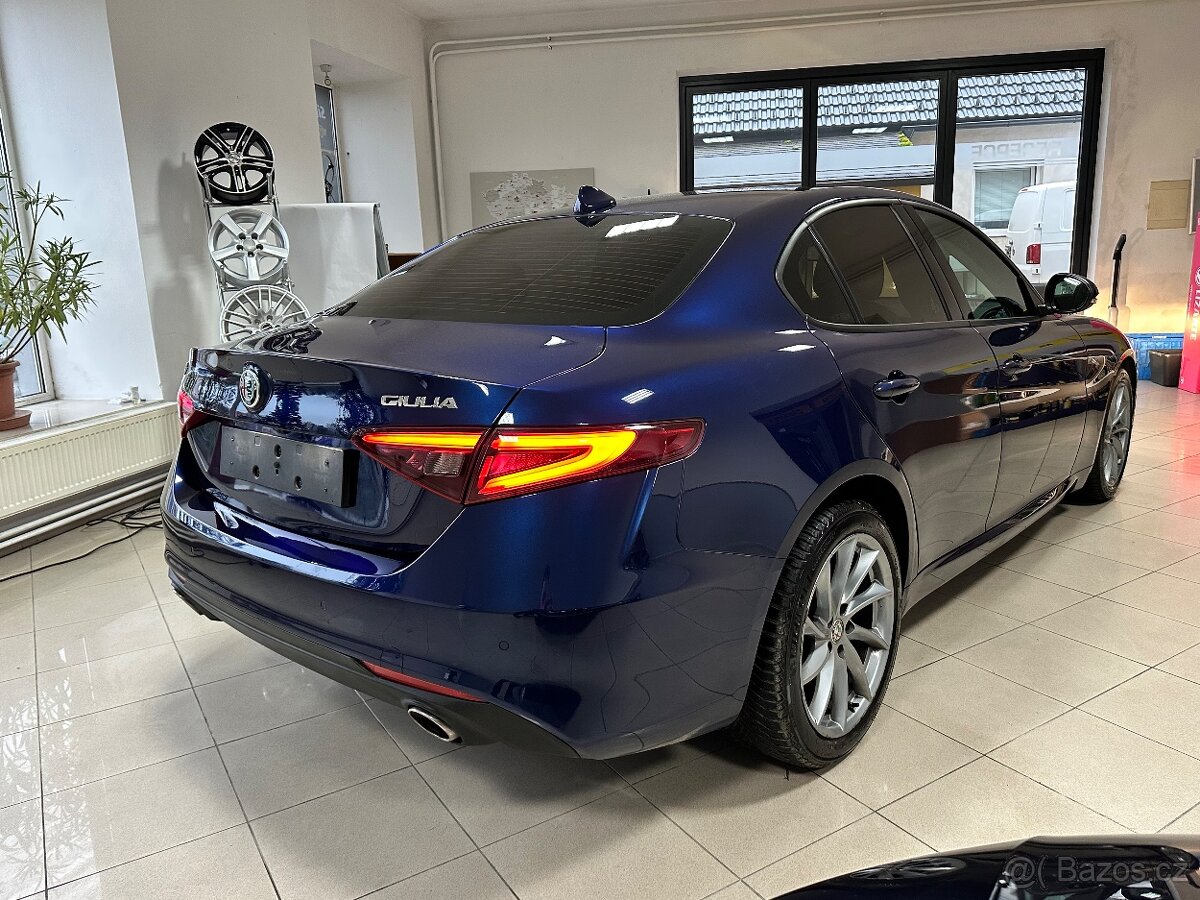 Alfa Romeo Giulia Q4 2.2D 132Kw 4x4, 2017, Originál servis - 5